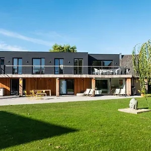  Villa Farfalla